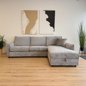 Divaanivuodesohva patjalla