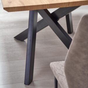 Ruokapöytä BELONA, tammi / musta