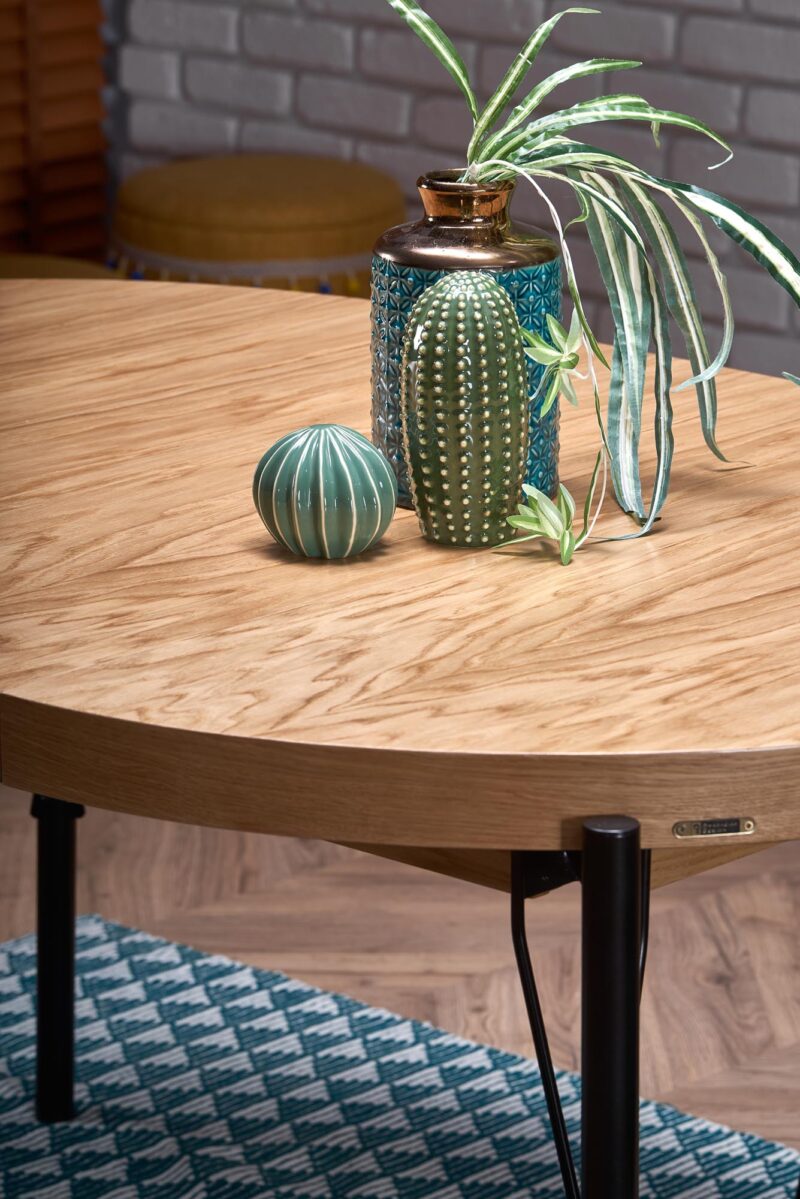 Pidemätettävä ruokapöytä INVERA, luonnon tamm / musta