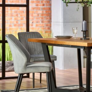 Pidentävä Ruokapöytä MASENO, vaalea tammi / musta