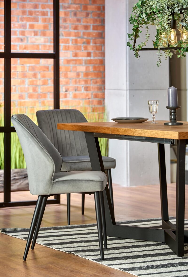 Pidentävä Ruokapöytä MASENO, vaalea tammi / musta