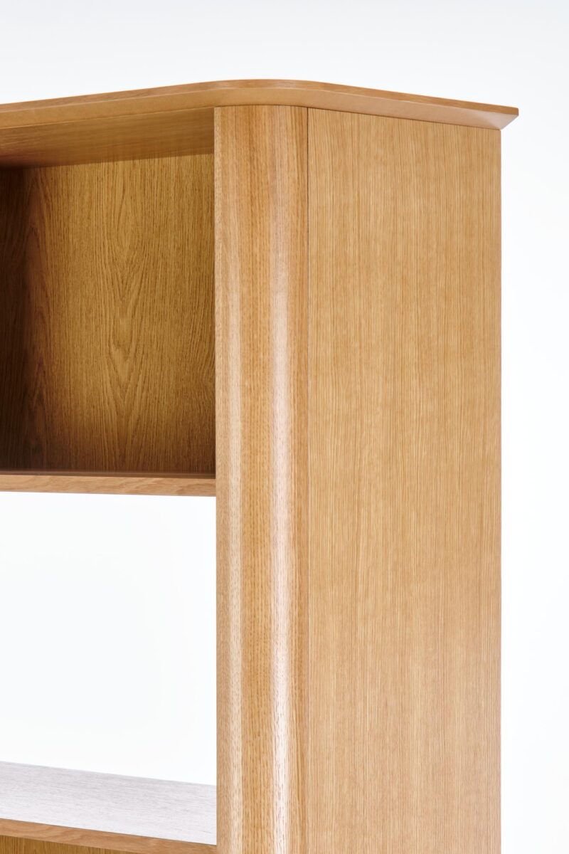 Hylly SMARTA, luonnon tammi/musta