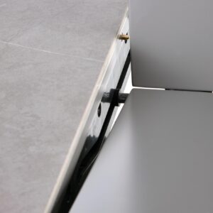 Ruokapöytä MUSVIN, harmaasta kristallista