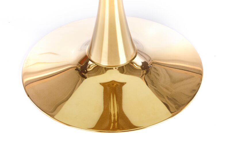 CALARIO-valkoinen marmorinen ruokapöytä