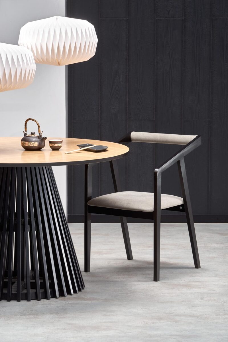 Ruokapöytä MIYARO, luonnollinen tammi / musta