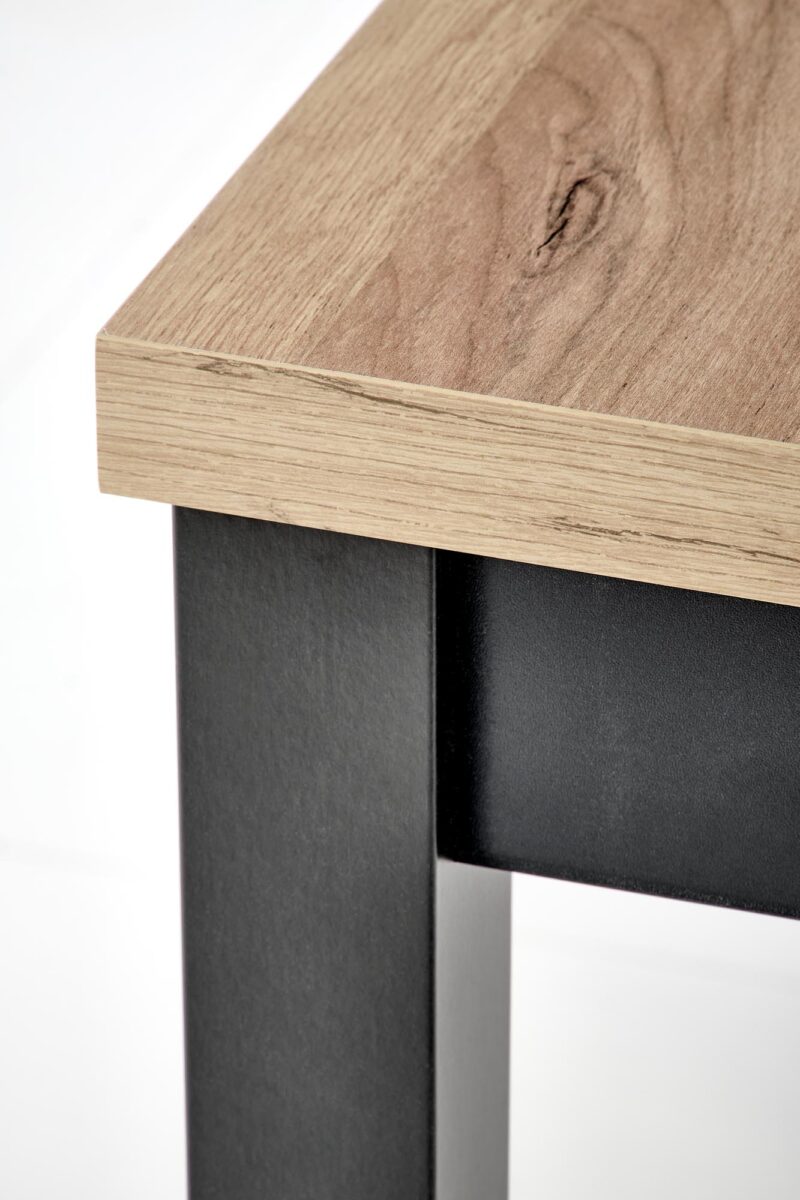 Pidemättävä ruokapöytä VERAELLA