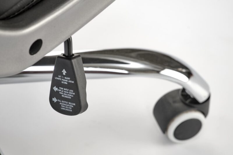 Toimistotuoli HELVER, musta