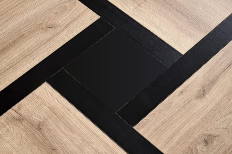 Kahvipöytä SEVANO, tammi / musta