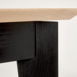 Ruokapöytä EDMIRON, vaaleaa tammea / musta