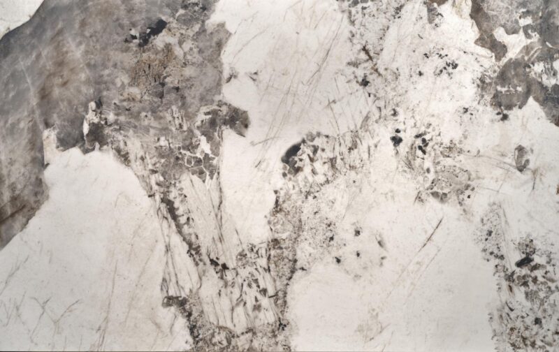 Pidennettävä Ruokapöytä FERNANDO, valkoinen marmi / musta