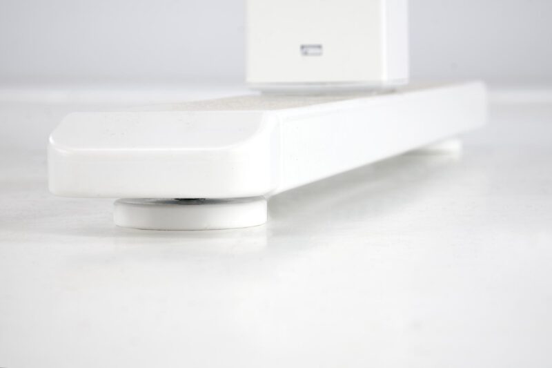 Säädettävä kirjoituspöytä ZAORA tammi / valkoinen