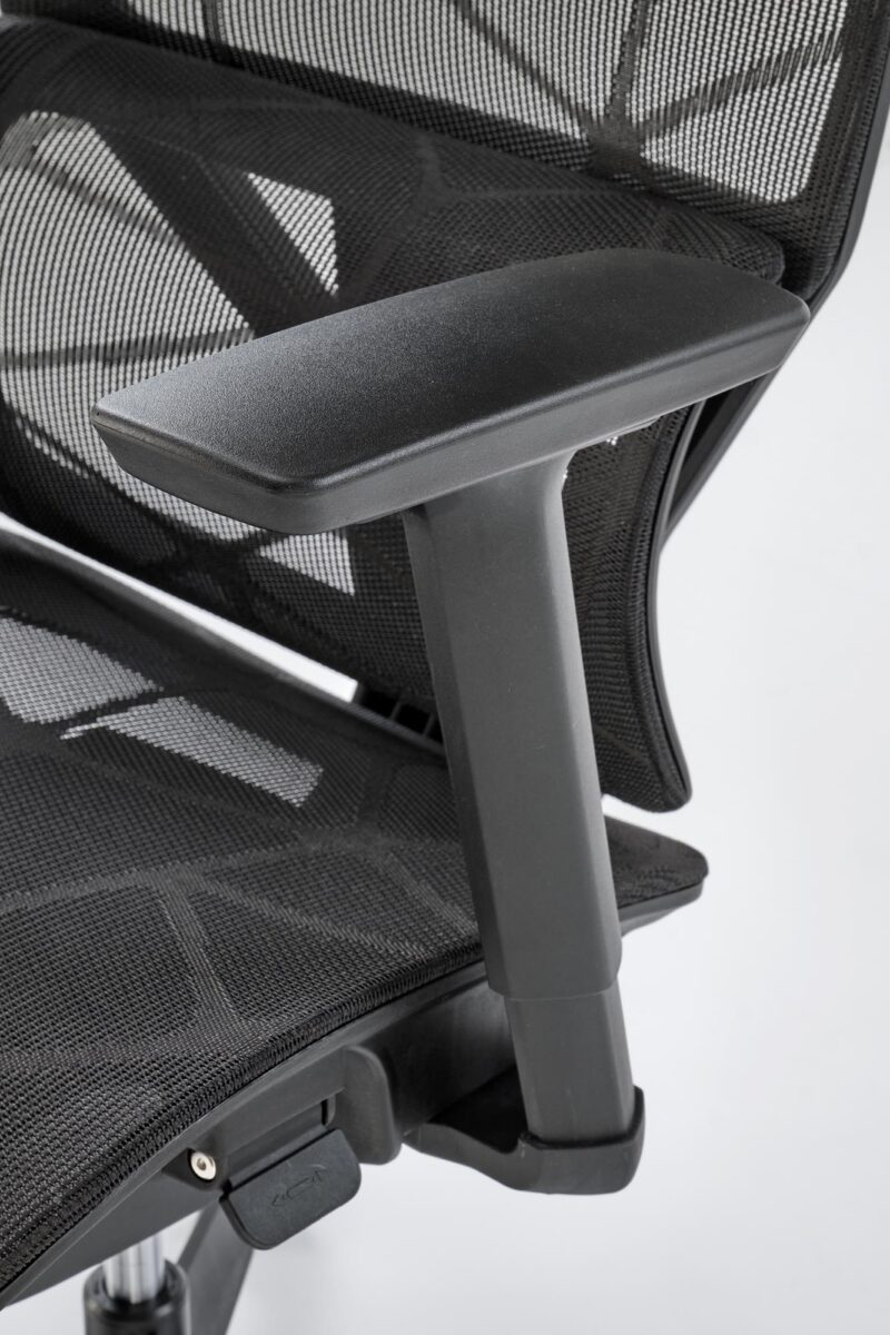 Toimistotuoli OSVALT, musta