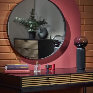 PATINA-seinapeili, must