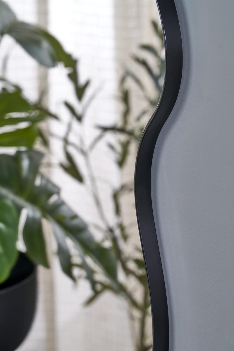 Seinapeili ESSENT, must