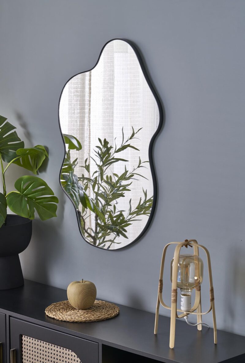 Seinapeili ESSENT, must