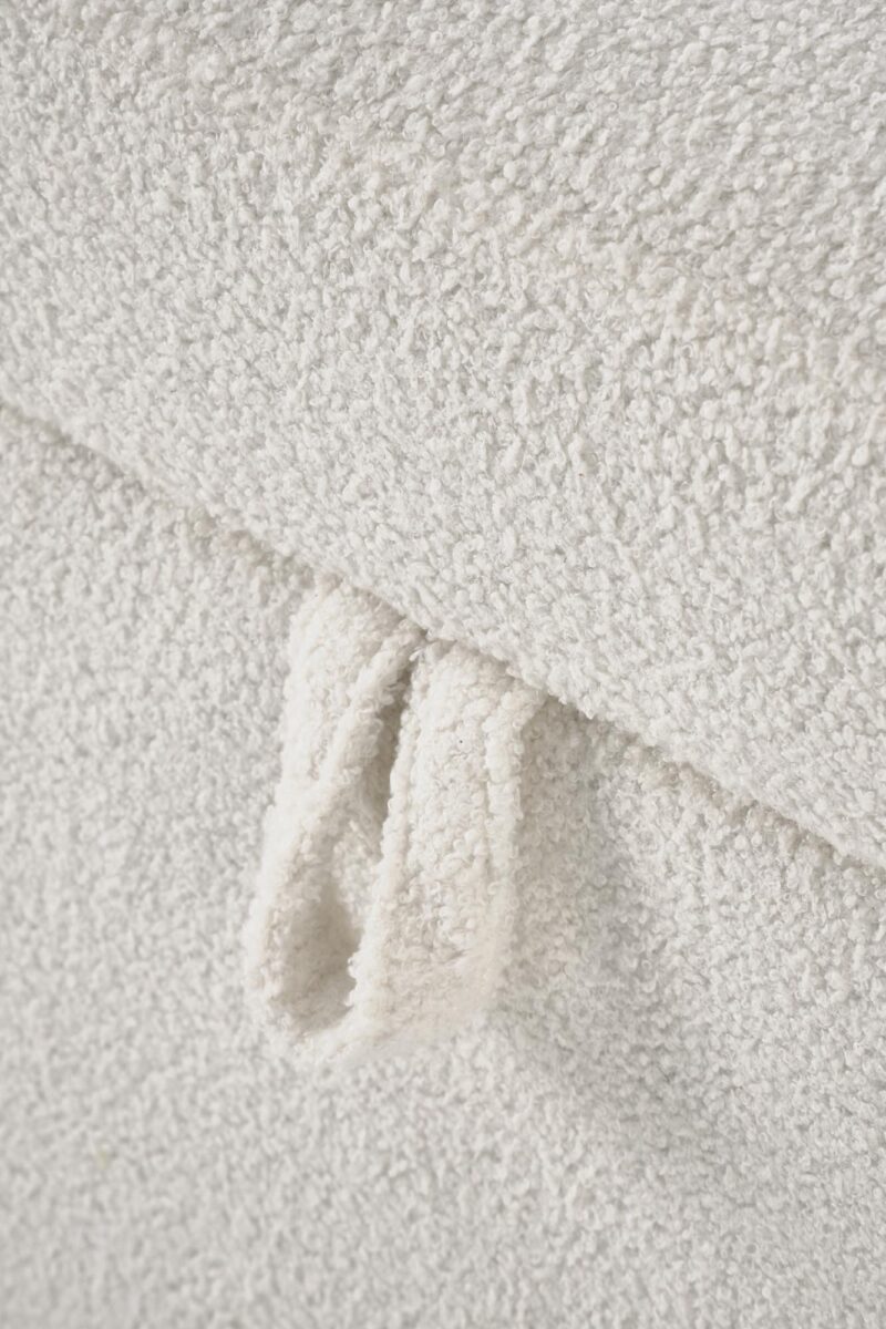 FICARIA-pingi säilytysominaisuudella, kermaisena