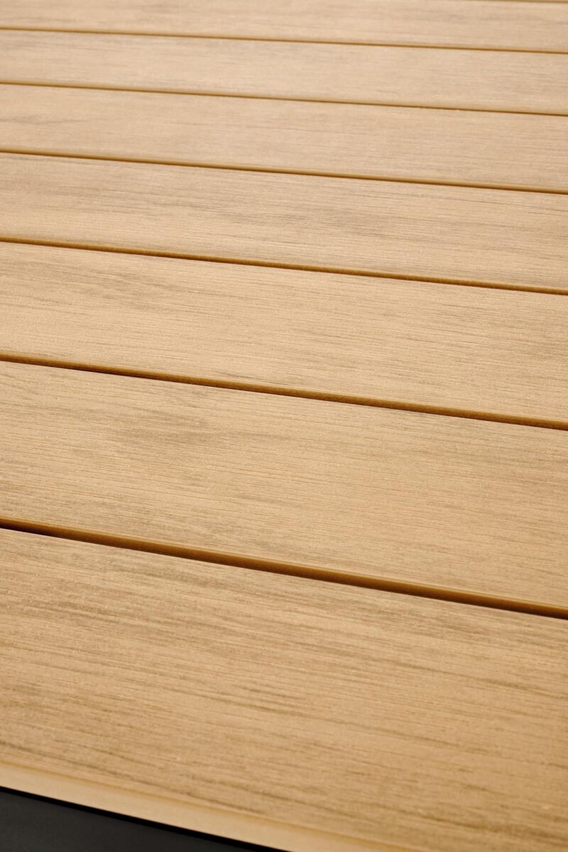 Ruokapöytä FIERRO, neliömäinen / ruskea / musta