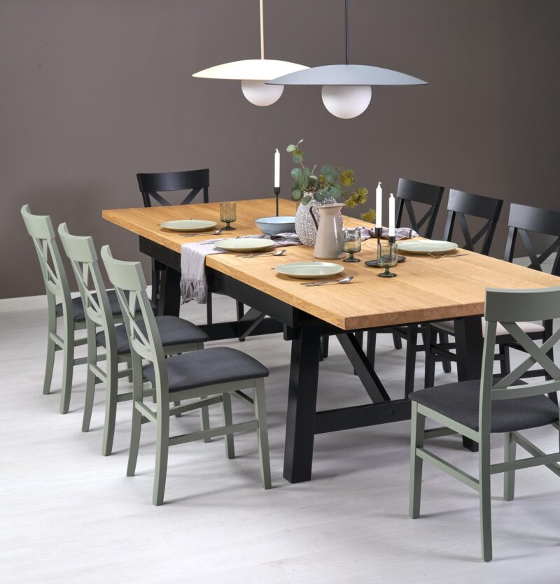 Pidentävä ruokapöytä FIERON, luonnon tammi / musta