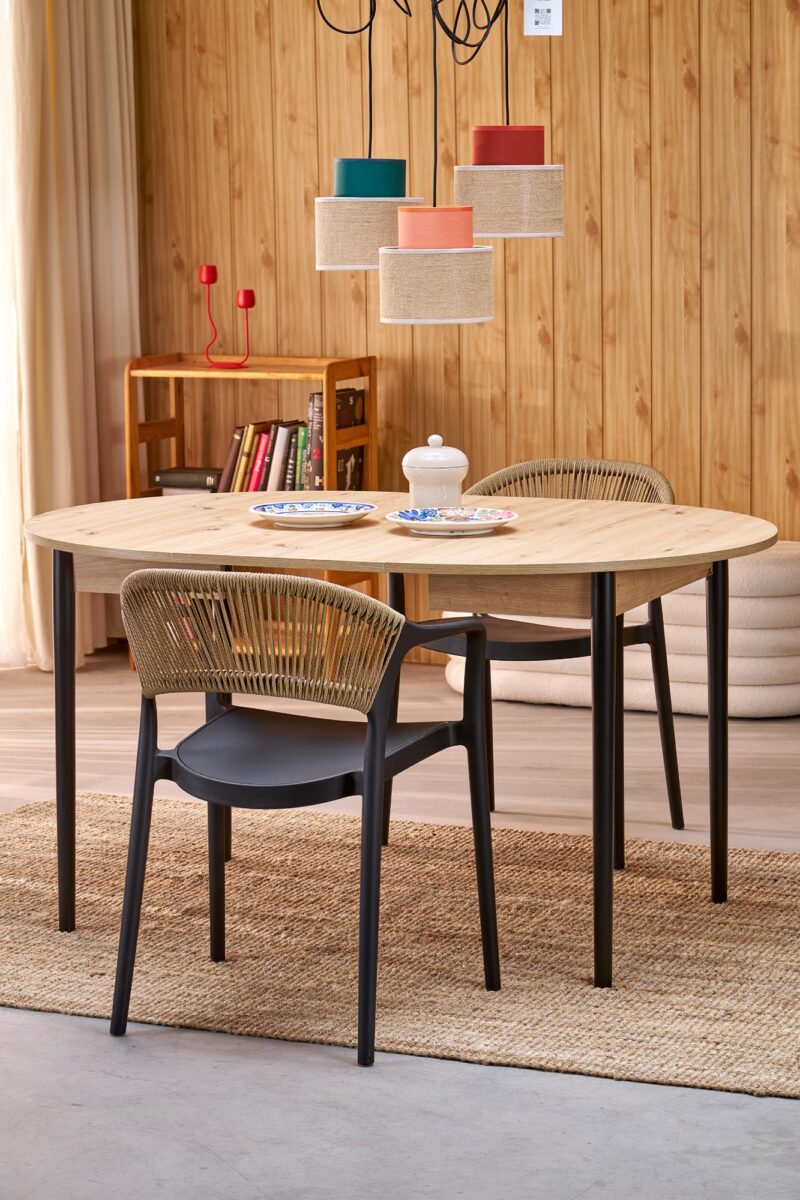 Pidentävä Ruokapöytä PIVARO, tammi / mustat jalat