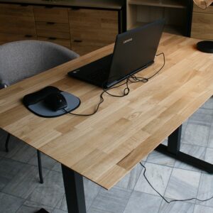 Sähkösäätöinen kirjoituspöytä KREO