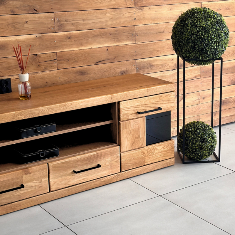 Kanskilyyden tammesta valmistettu TV-taso RARO 48