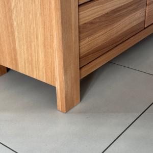 Szczegol-Napoli Tammi- ilma vitriinikaappi NAPOLI 70