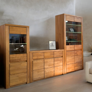 Zestaw-rustykalnych-mebli-debowych-Bruno Tammi puusta valmistettu vitriinikappi BRUNO 81