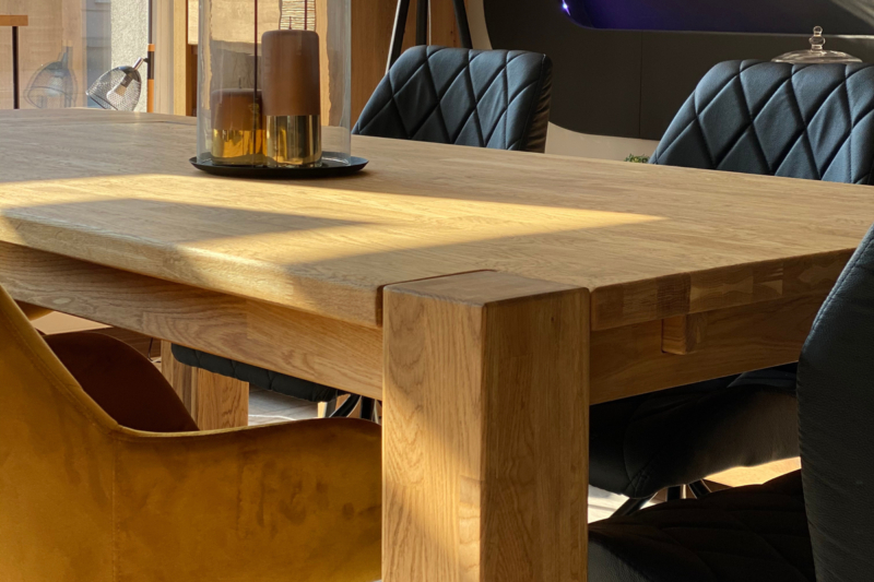 Tammapuinen pidennettävä ruokapöytä Zeus