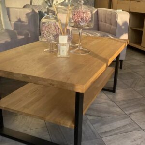 debowa-lawa Detroit-sohvapöytä metallista ja puusta