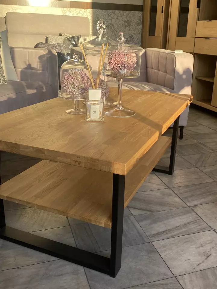 debowa-lawa Detroit-sohvapöytä metallista ja puusta