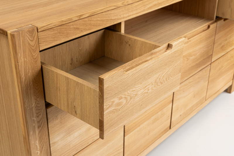 Tammi puusta tehty NAPOLI 15 lipasto