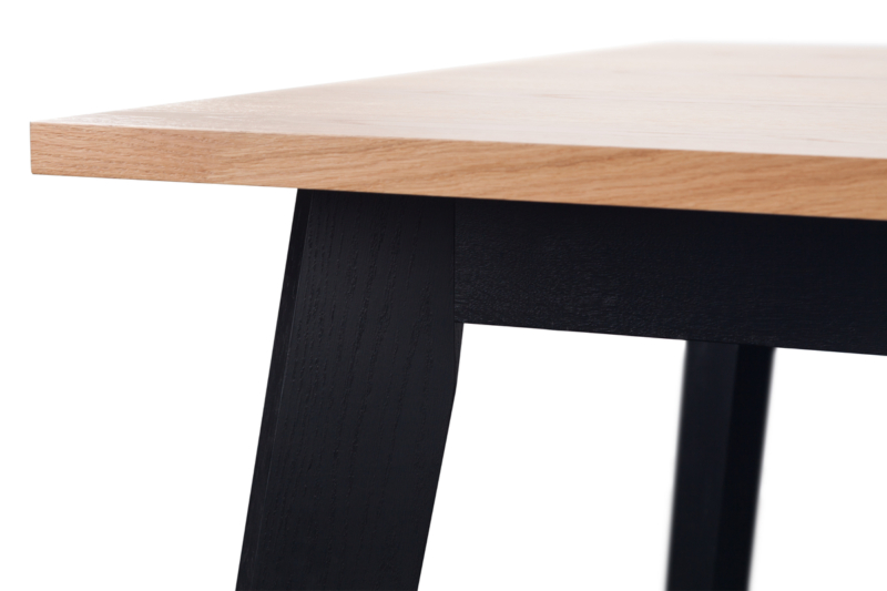 Laajennettava ruokapöytä AFRO mustilla jaloilla