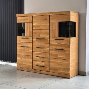 Tammi-puiset näyttökaappi RARO 81